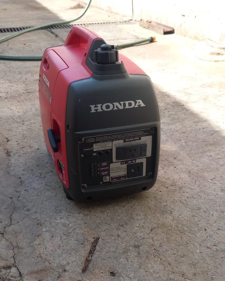 GENERADOR HONDA EU 20IS USADO (COMO NUEVO) - Imagen 3