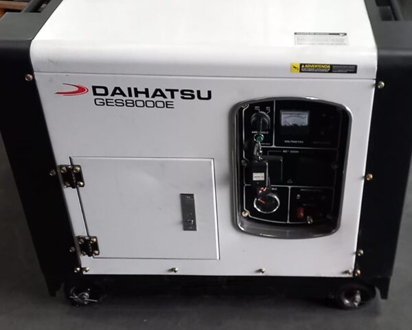 Grupo electrógeno Daihatsu 7Kva insonorizado A GAS